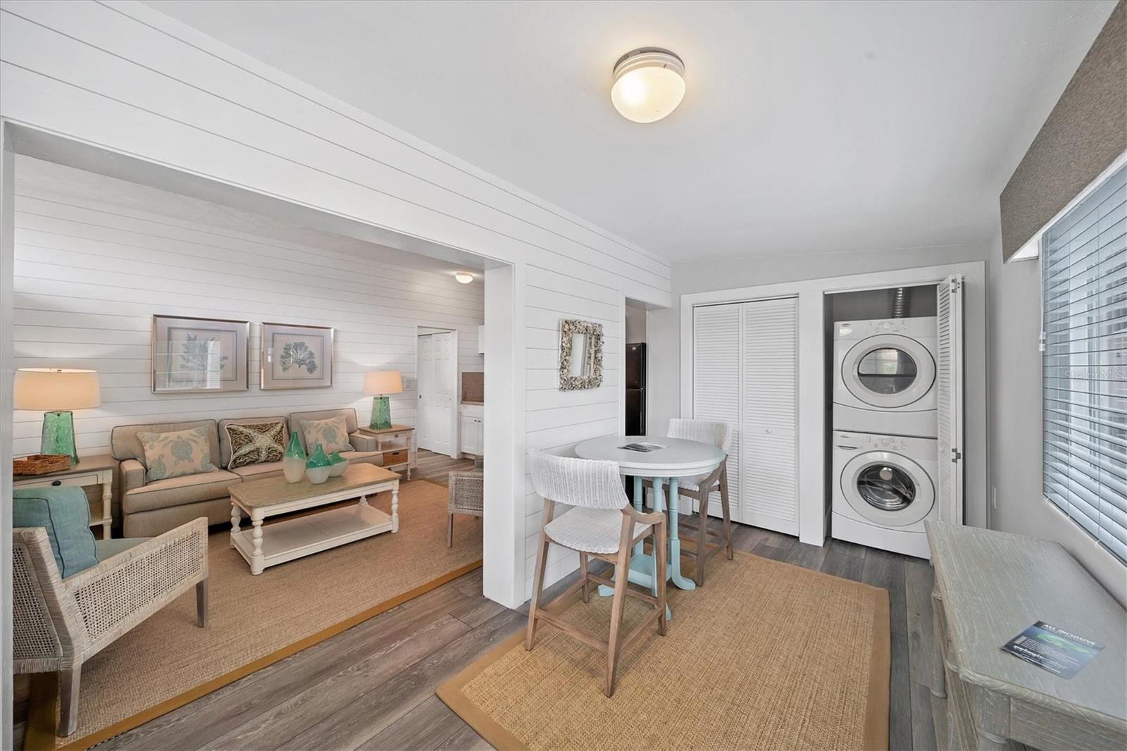 CORTEZ BEACH - Residential