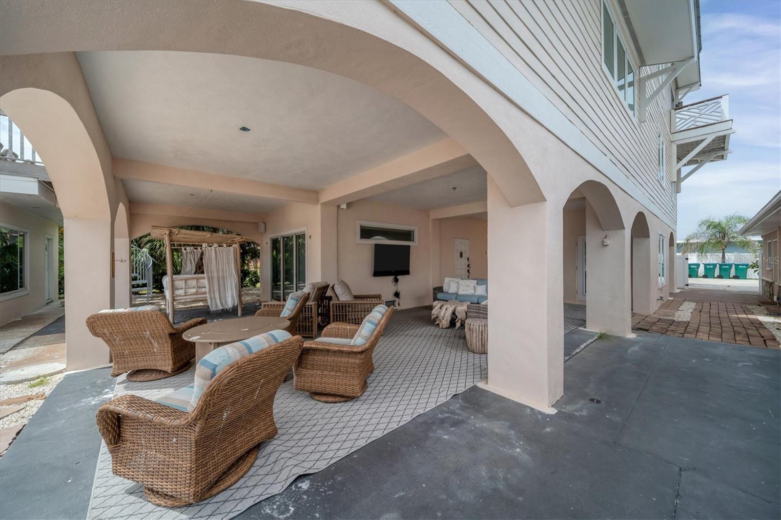 CORTEZ BEACH - Residential