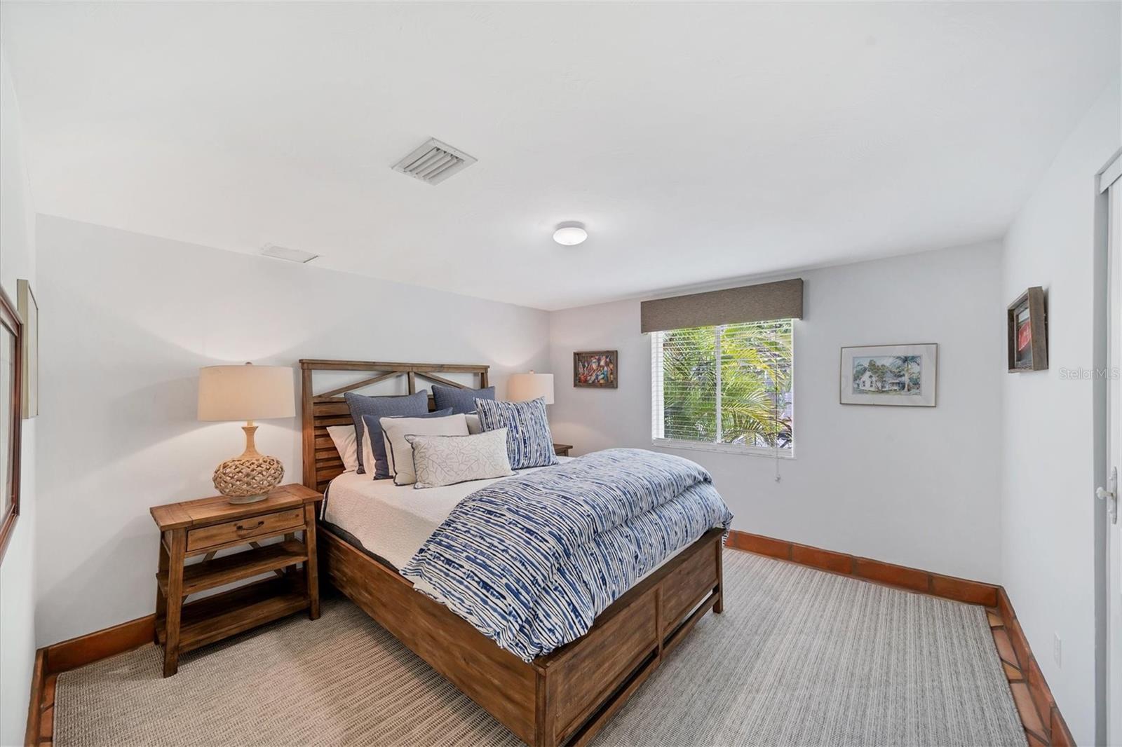 CORTEZ BEACH - Residential