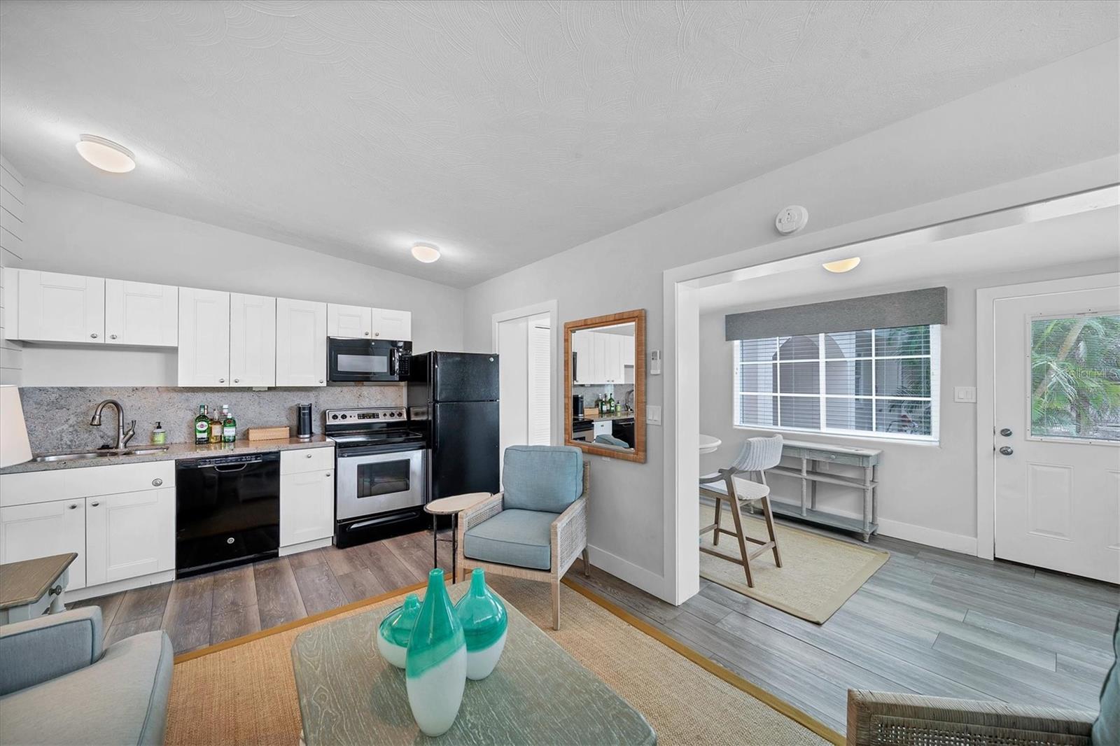 CORTEZ BEACH - Residential