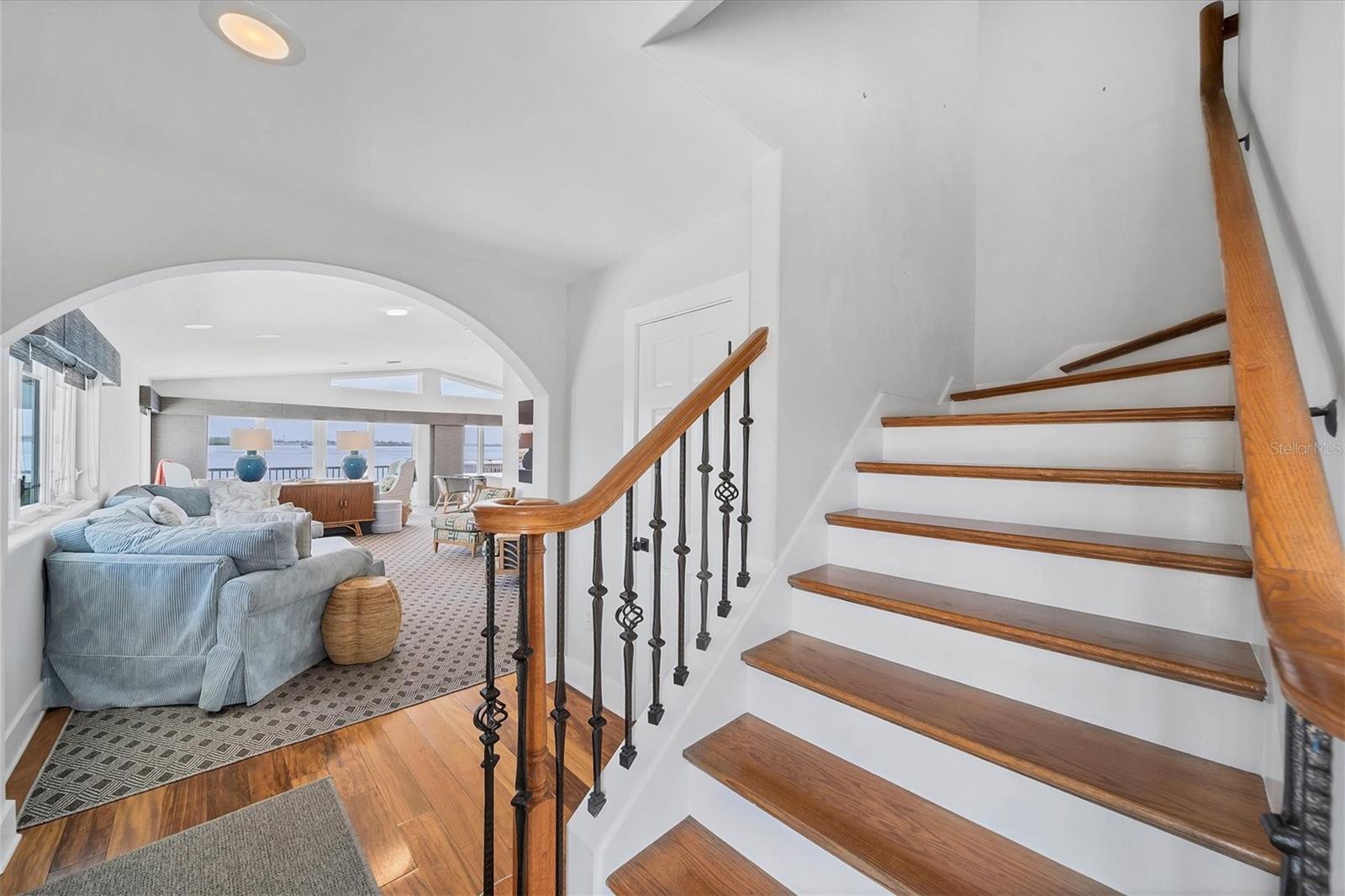 CORTEZ BEACH - Residential