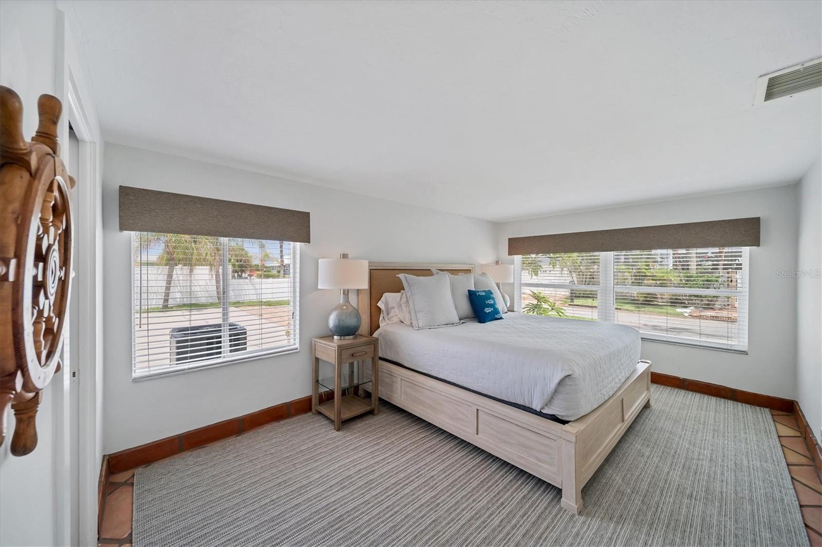 CORTEZ BEACH - Residential