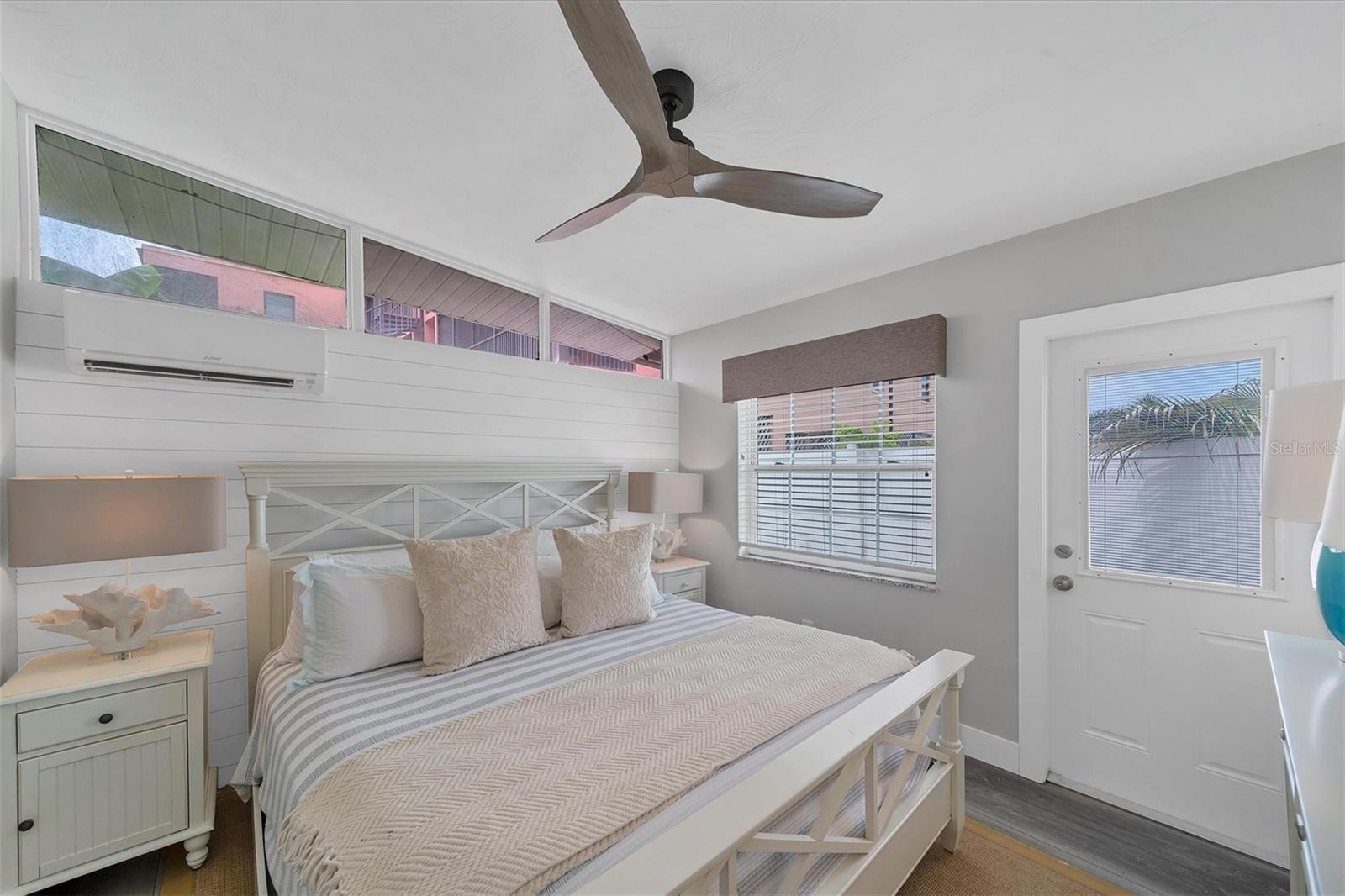 CORTEZ BEACH - Residential