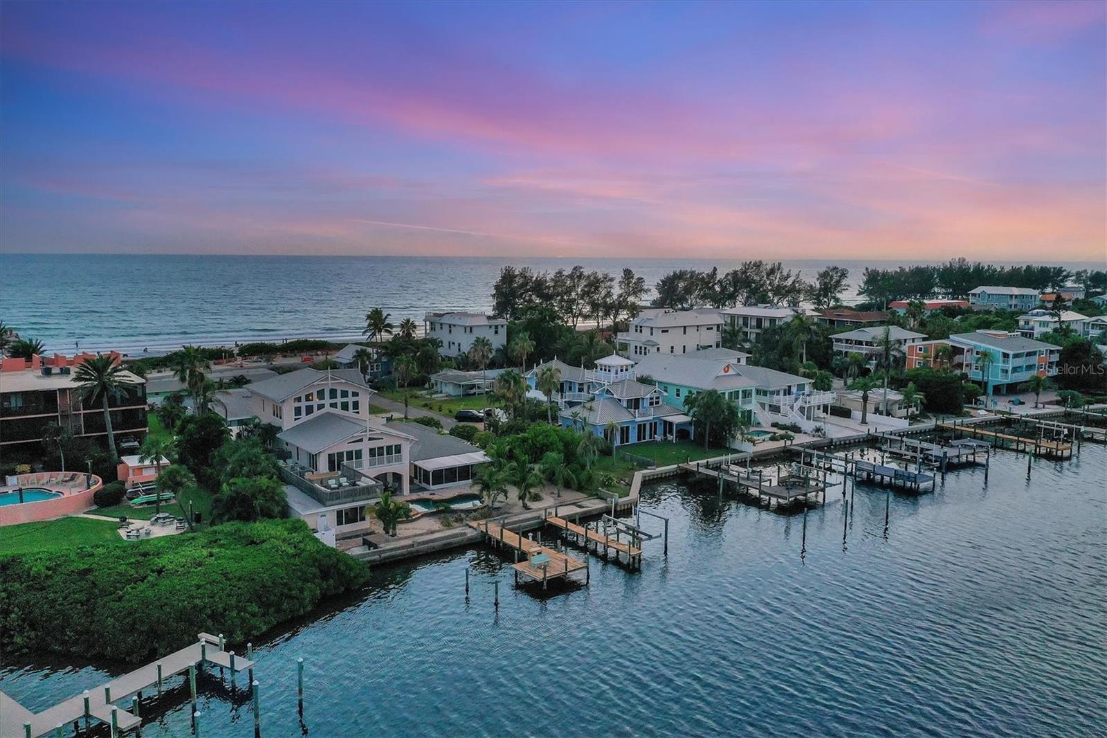 CORTEZ BEACH - Residential