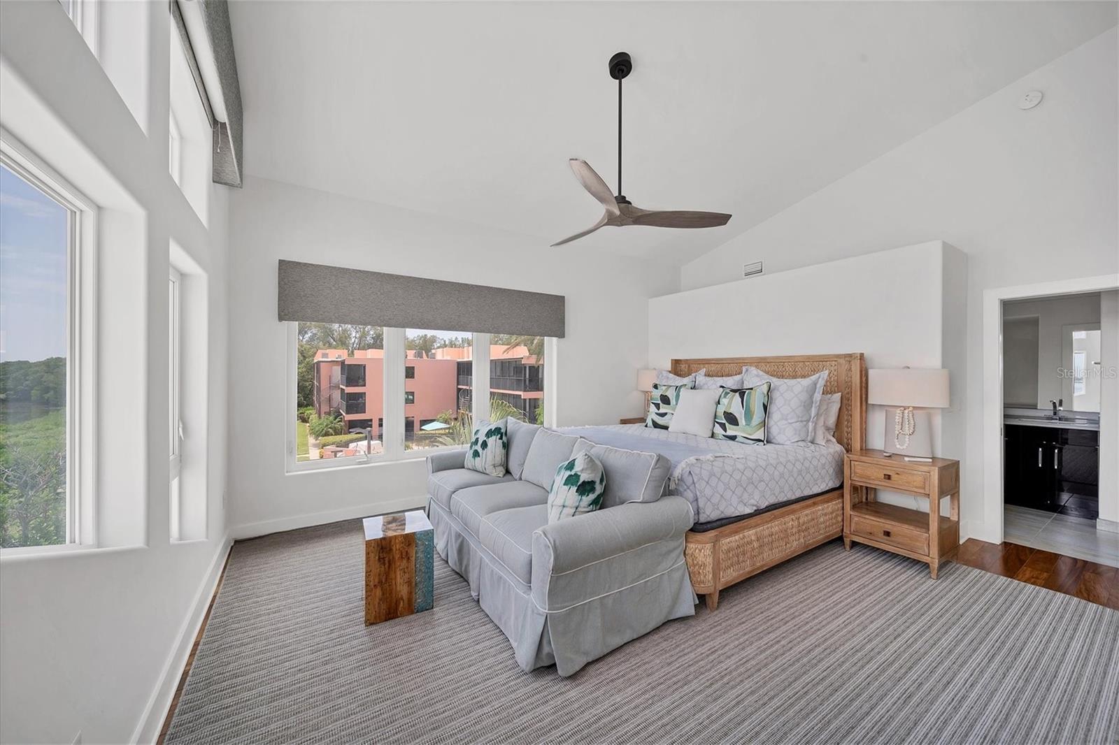 CORTEZ BEACH - Residential
