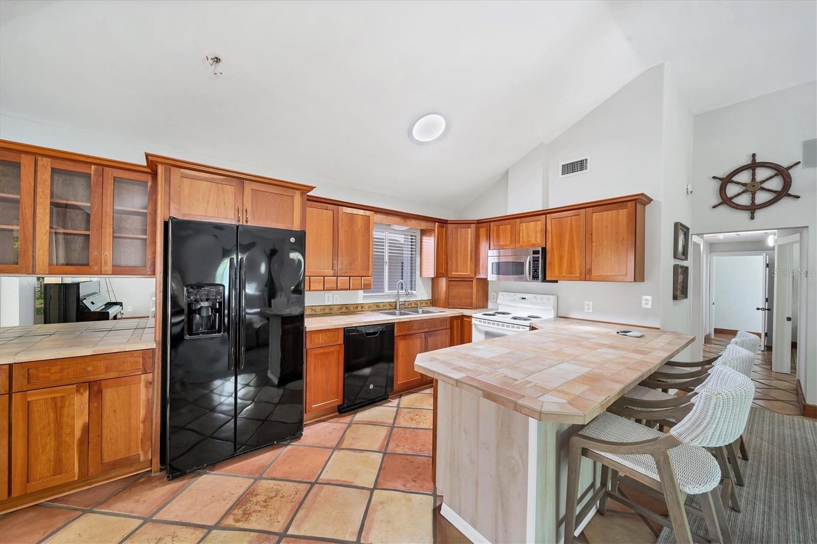 CORTEZ BEACH - Residential
