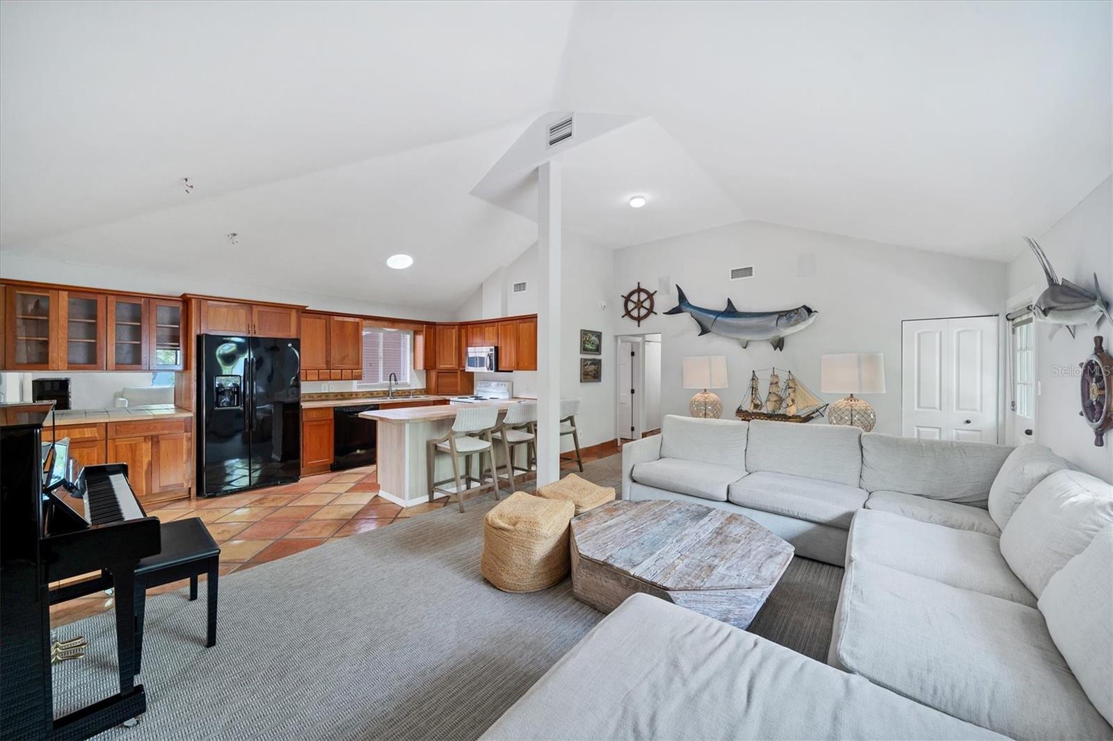 CORTEZ BEACH - Residential