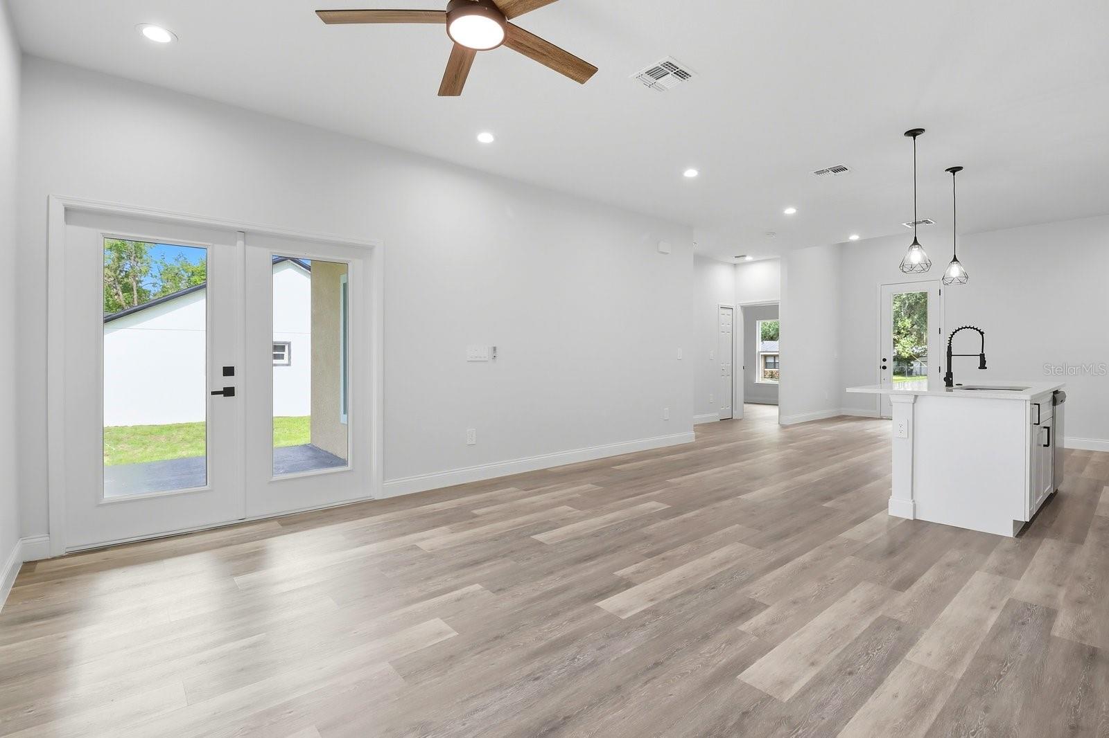 INVERNESS HIGHLANDS WEST ADD 02 - Residential Lease