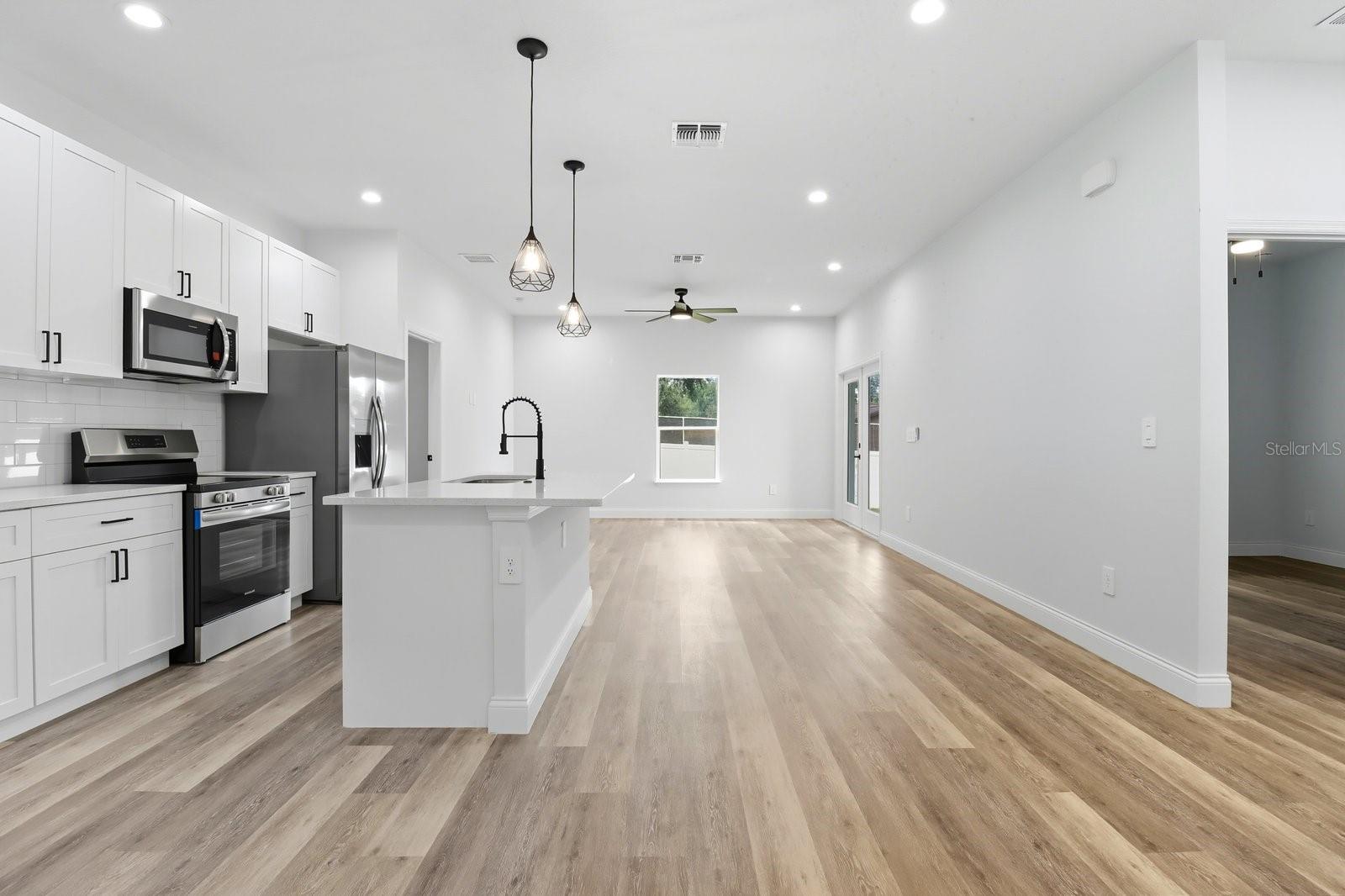 INVERNESS HIGHLANDS WEST ADD 02 - Residential Lease