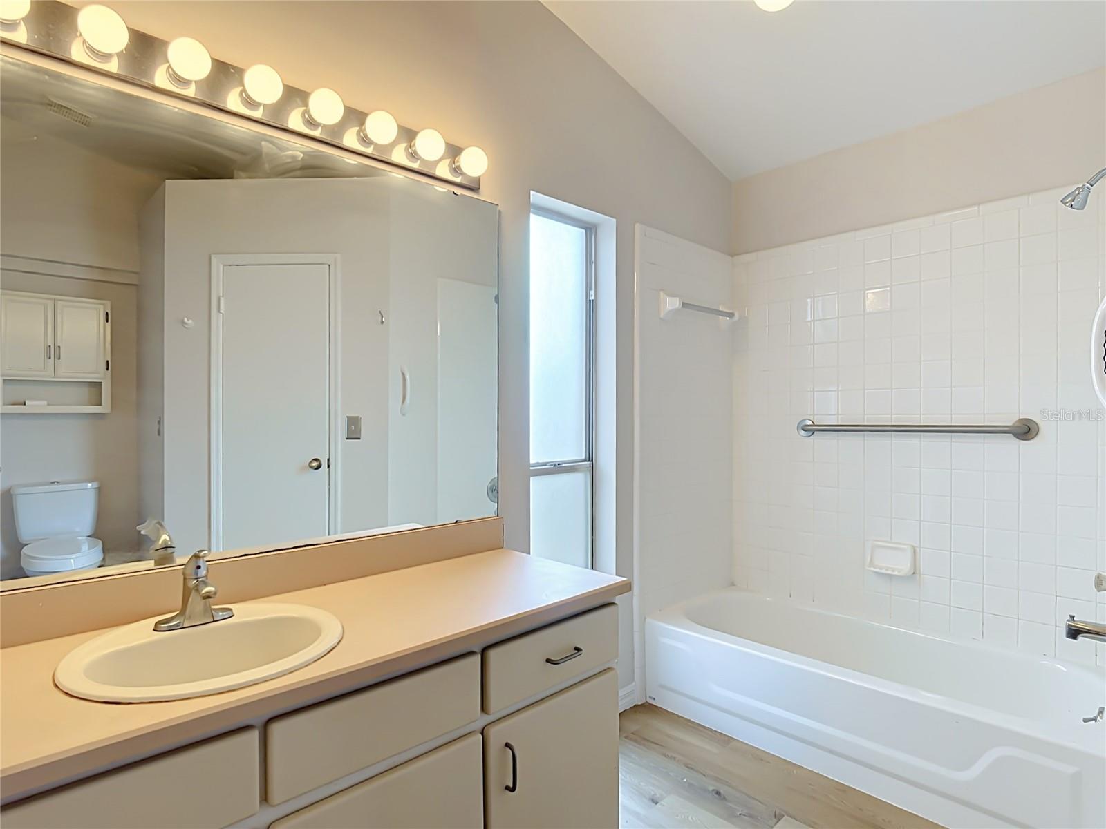 GREATER GROVES PH 03 TR A B - Residential