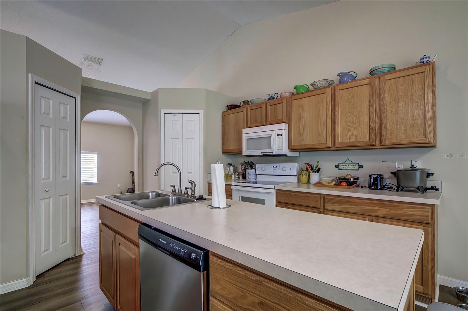 CITRUS SPGS UNIT 04 - Residential