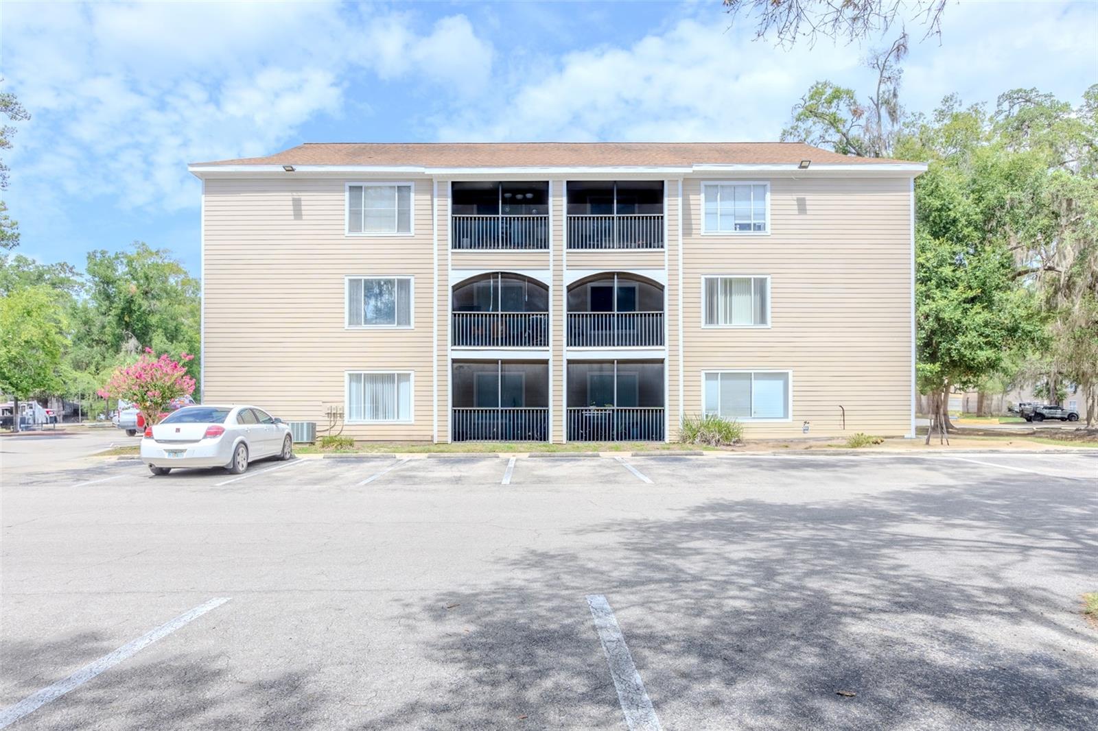 UNIV TERRACE W - Residential