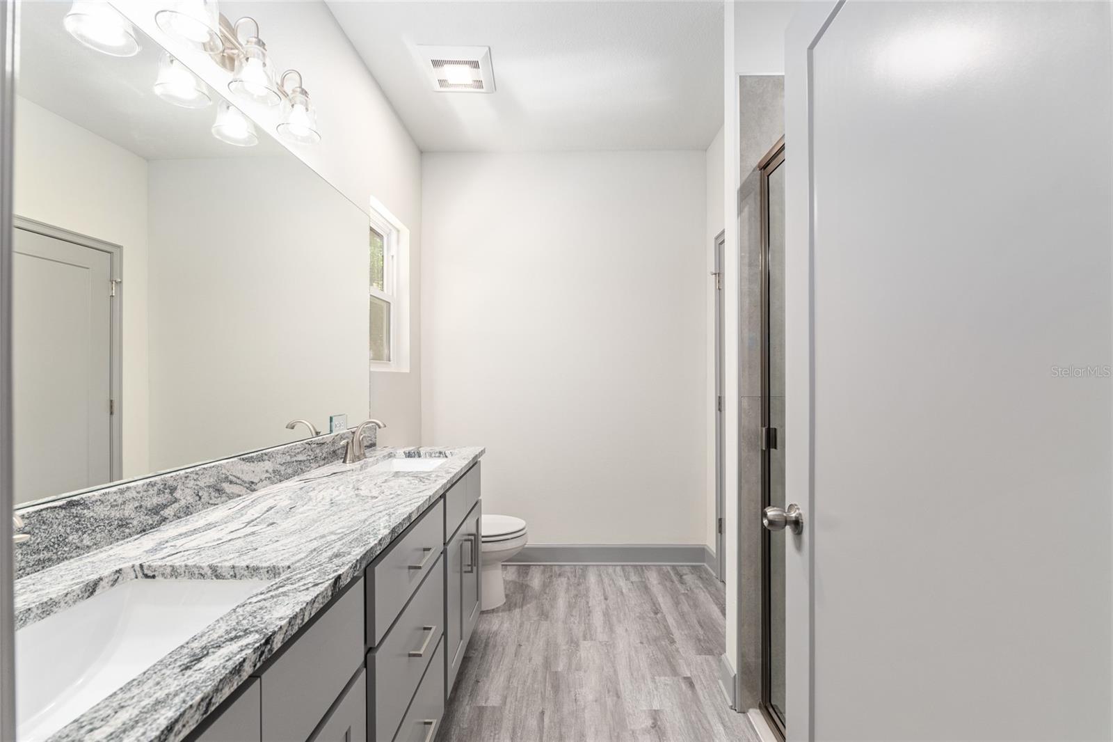 FORT WHITE STATION - Residential
