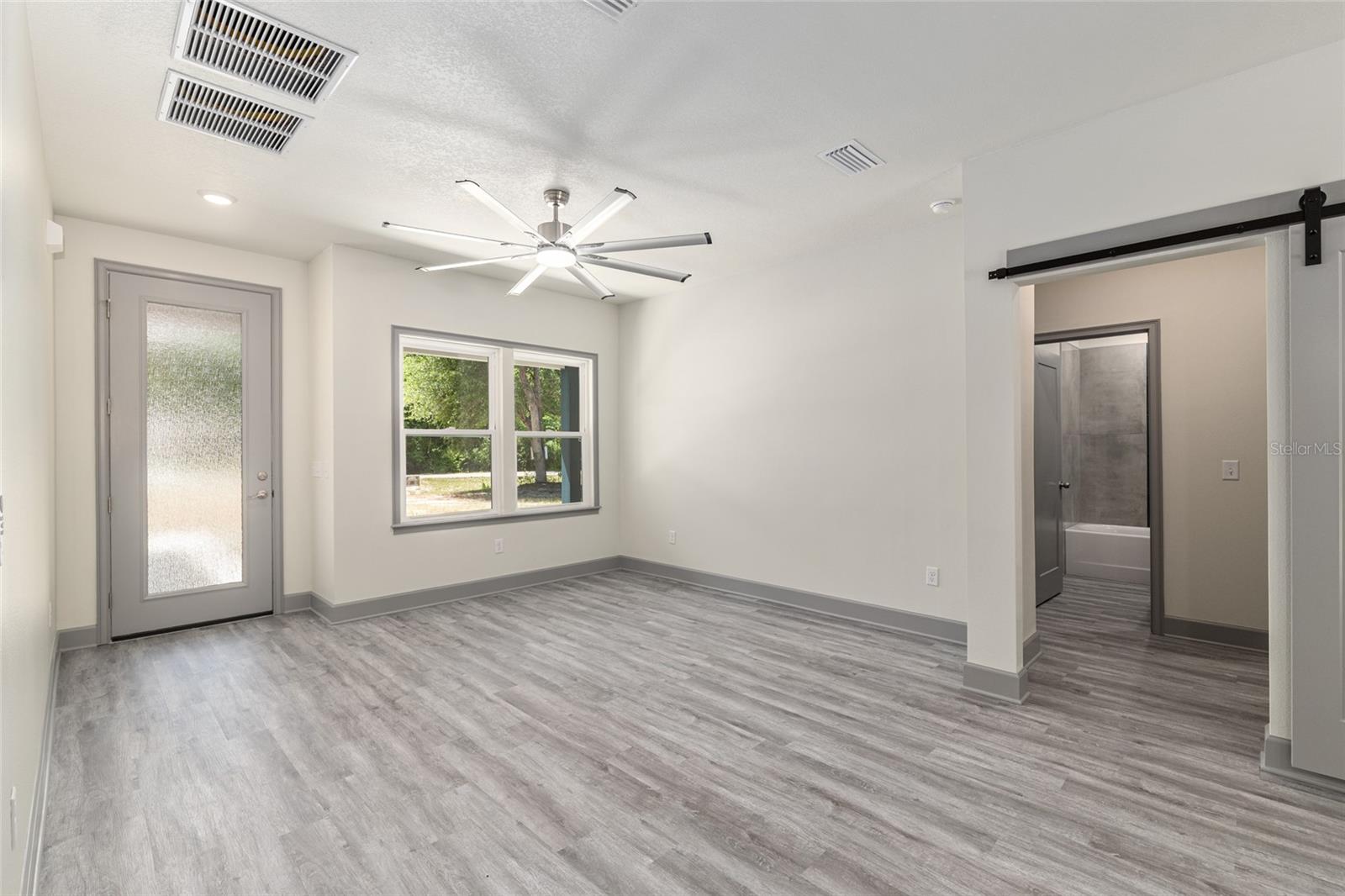 FORT WHITE STATION - Residential