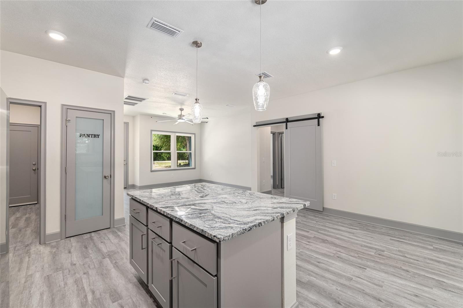 FORT WHITE STATION - Residential