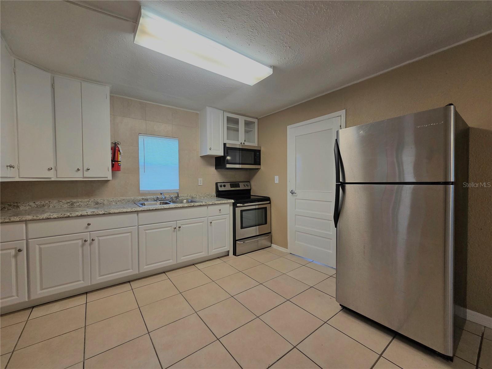 COUNTRY CLUB ESTATES SUB - Residential Income