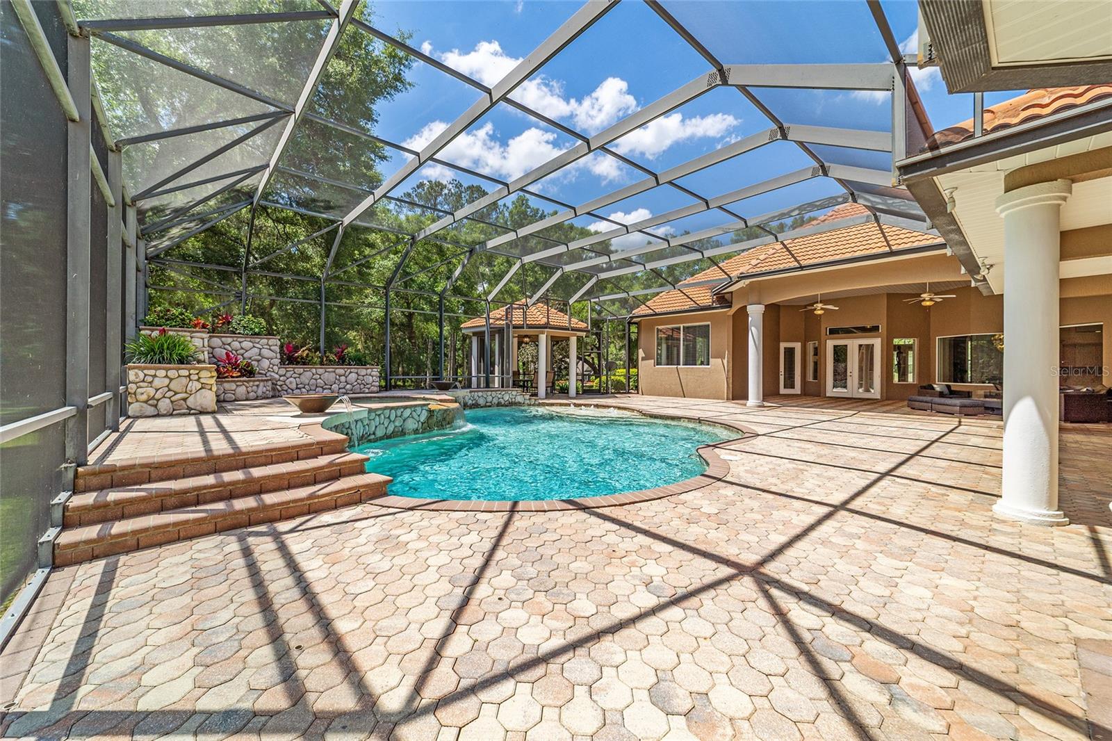 COUNTRY CLUB FARMS A HAMLET - Residential