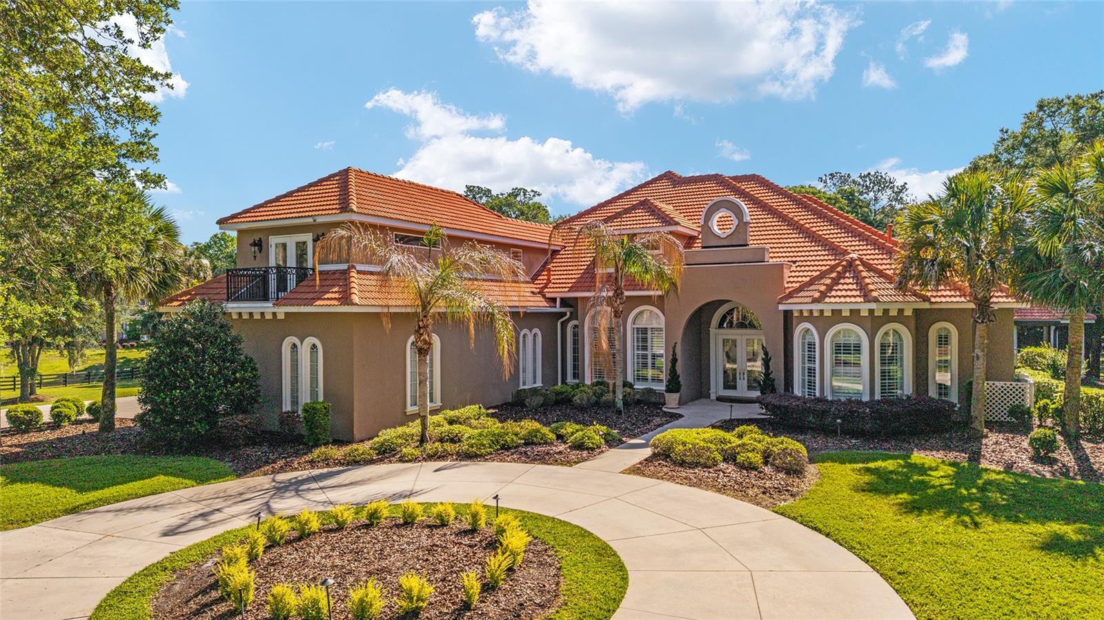 COUNTRY CLUB FARMS A HAMLET - Residential