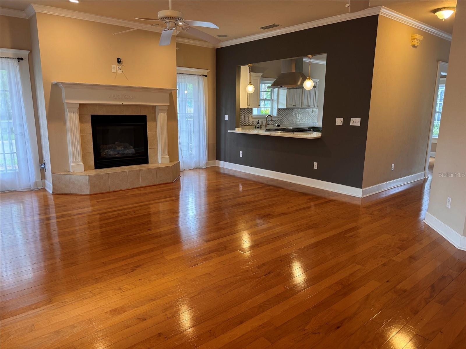 HILLCREST RESIDENTIAL PLANNED DEVELOPMEN - Residential Lease