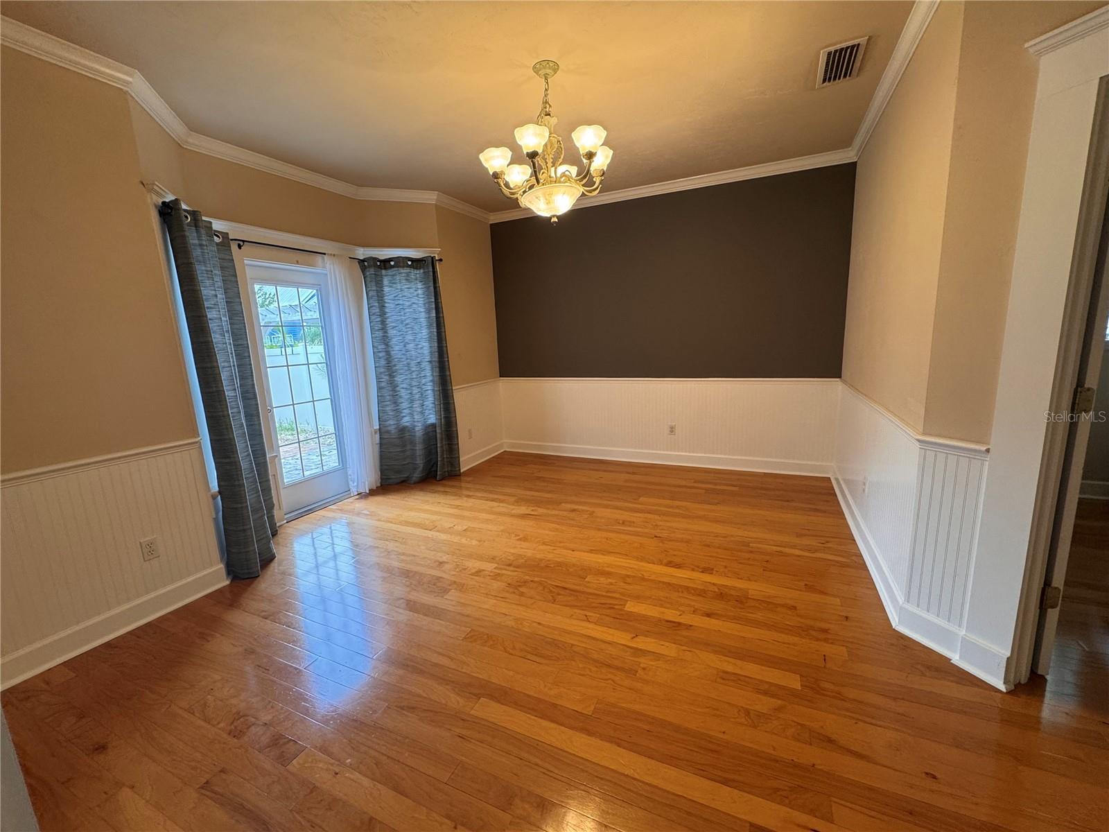 HILLCREST RESIDENTIAL PLANNED DEVELOPMEN - Residential Lease