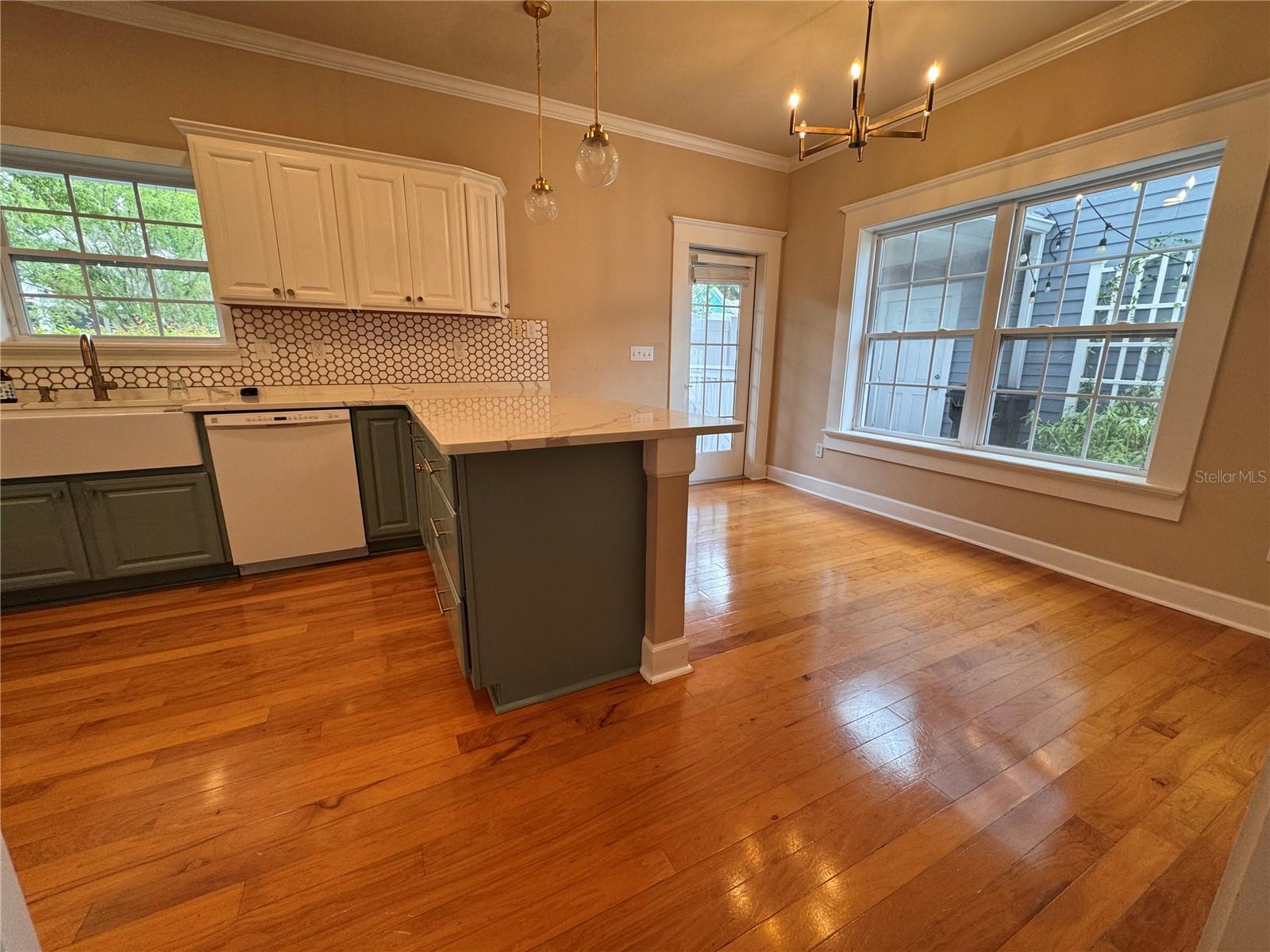 HILLCREST RESIDENTIAL PLANNED DEVELOPMEN - Residential Lease