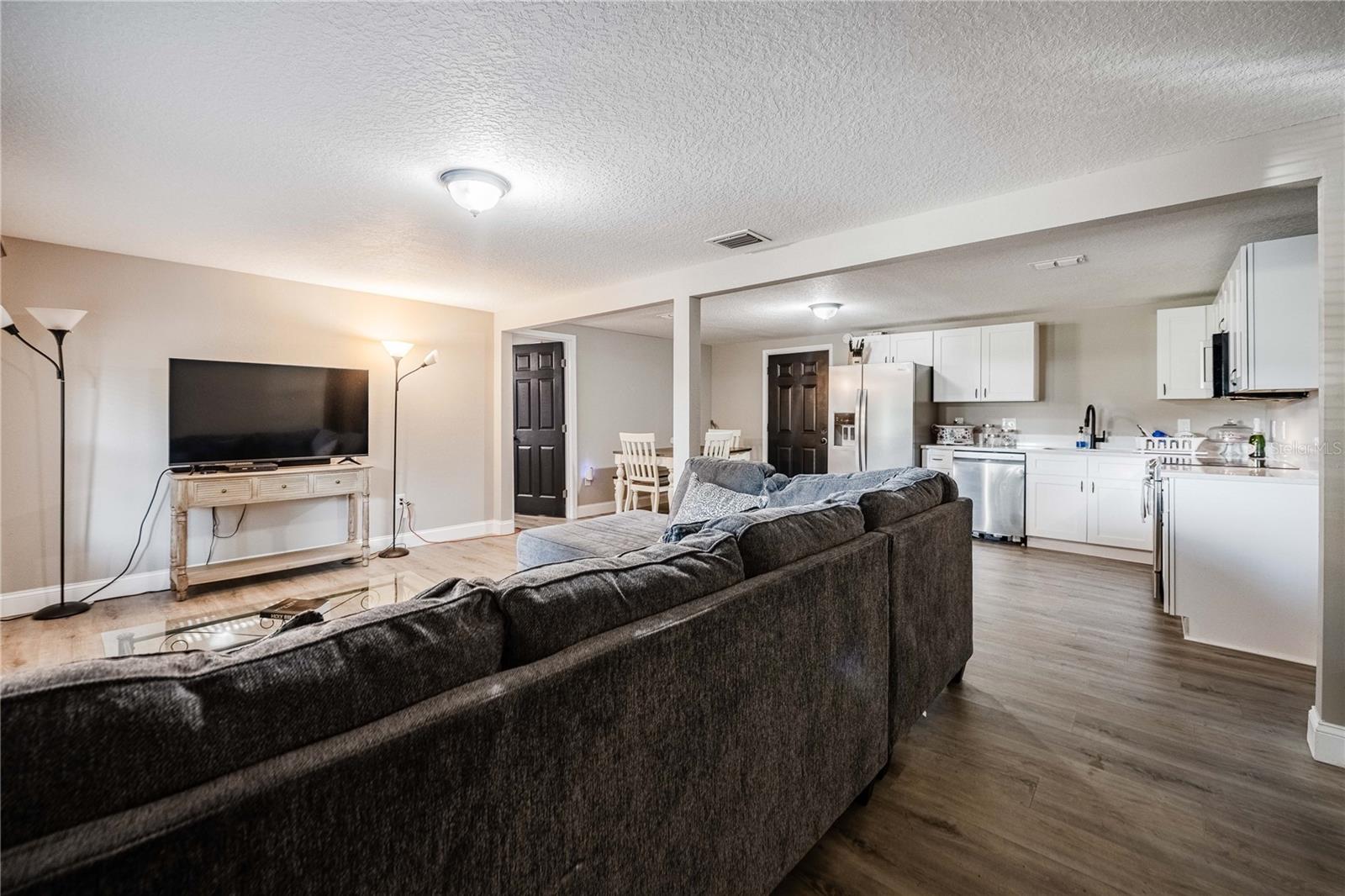 OAKLAND PARK OR A D GILLEYS - Residential