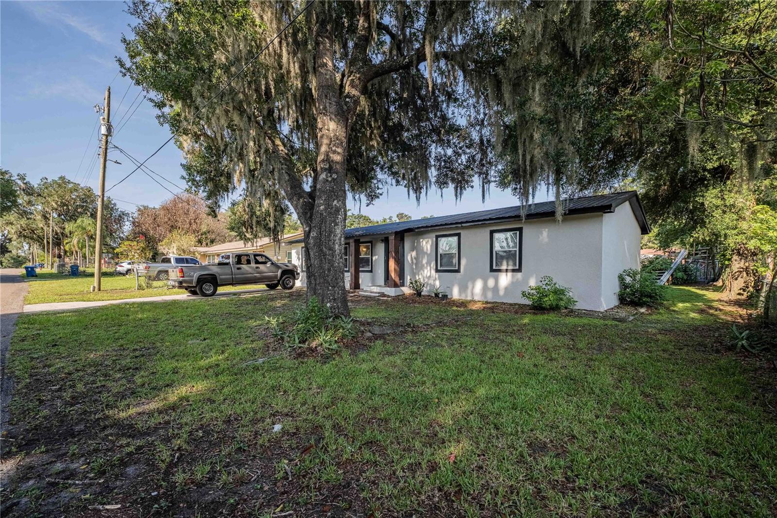 OAKLAND PARK OR A D GILLEYS - Residential
