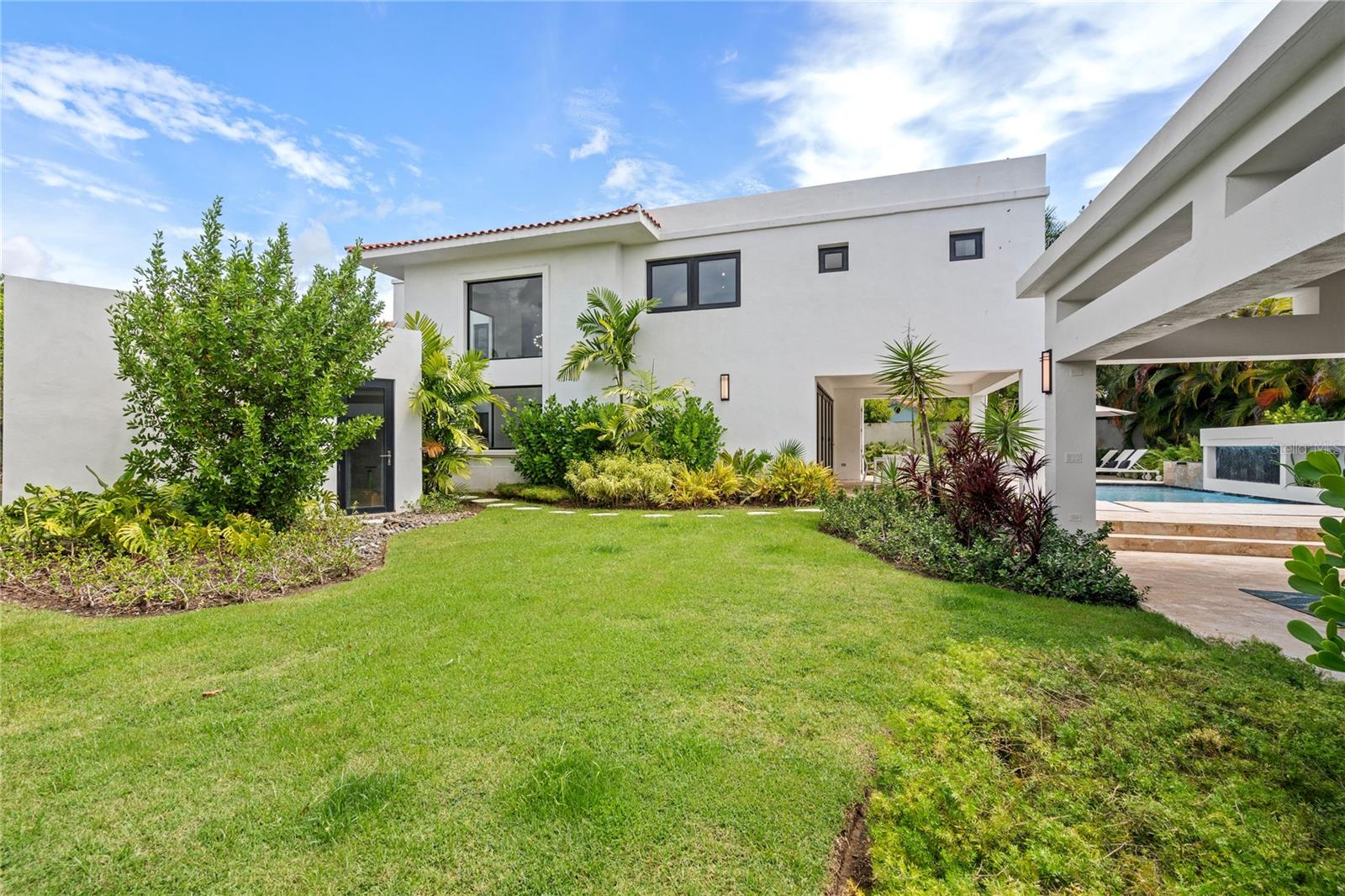 DORADO BEACH EAST - Residential