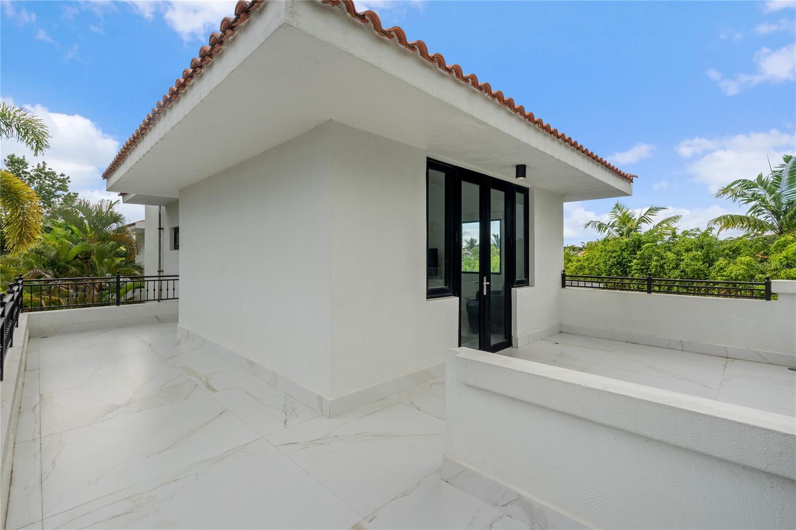 DORADO BEACH EAST - Residential