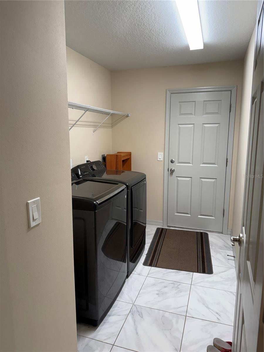 BELLEVIEW HEIGHTS ESTATE - Residential Lease