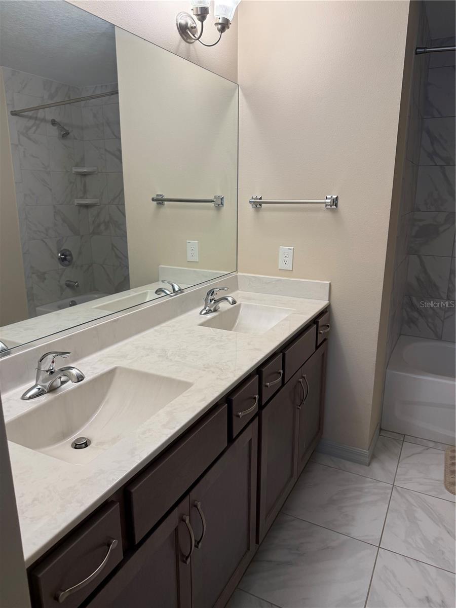 BELLEVIEW HEIGHTS ESTATE - Residential Lease