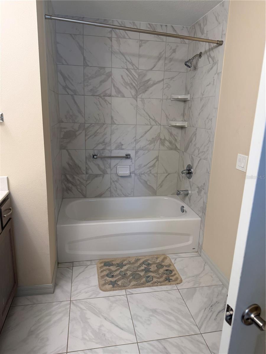 BELLEVIEW HEIGHTS ESTATE - Residential Lease