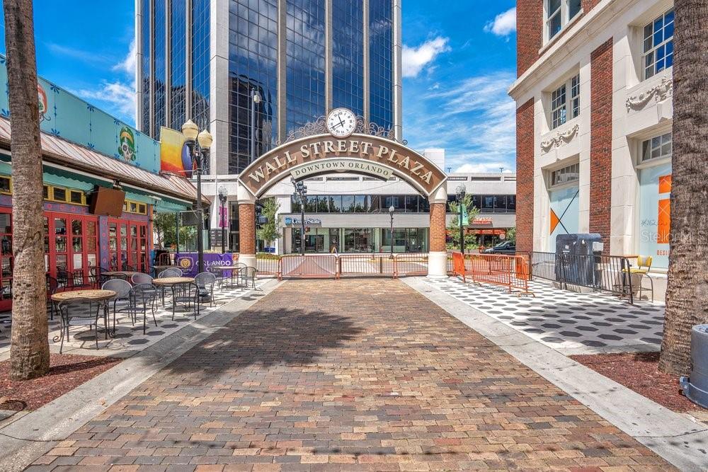 METROPOLITAN/LK EOLA - Residential
