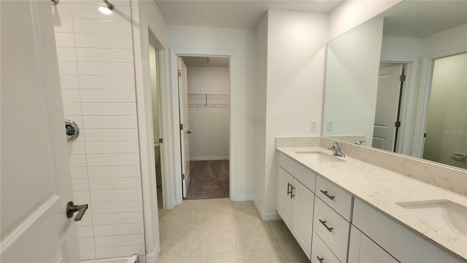 D06 HAWK TOWNHOMES - Residential Lease
