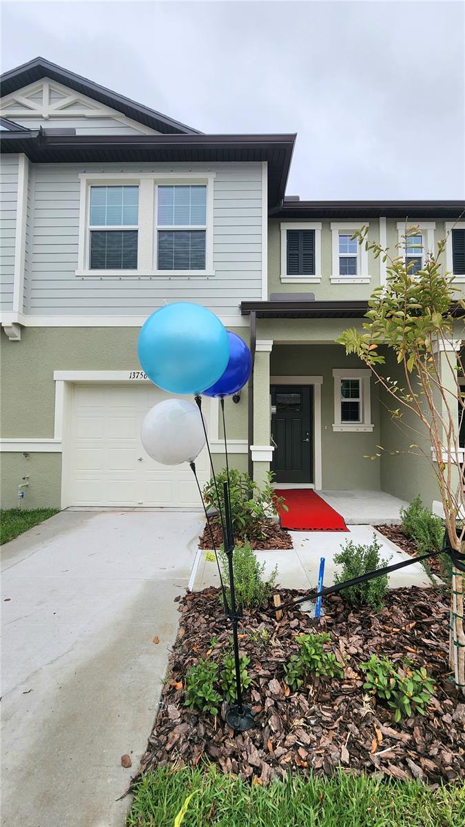 D06 HAWK TOWNHOMES - Residential Lease