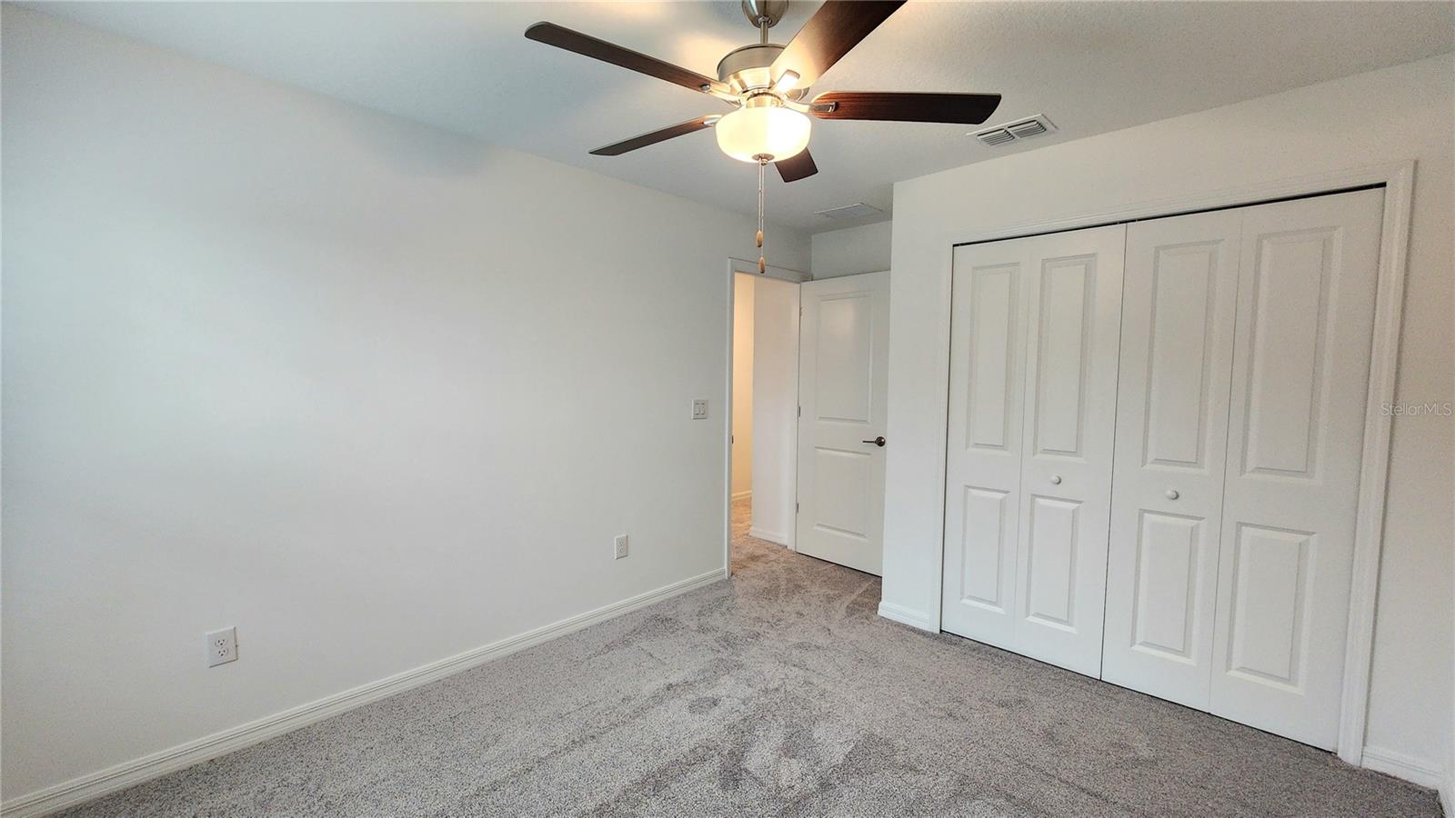 D06 HAWK TOWNHOMES - Residential Lease