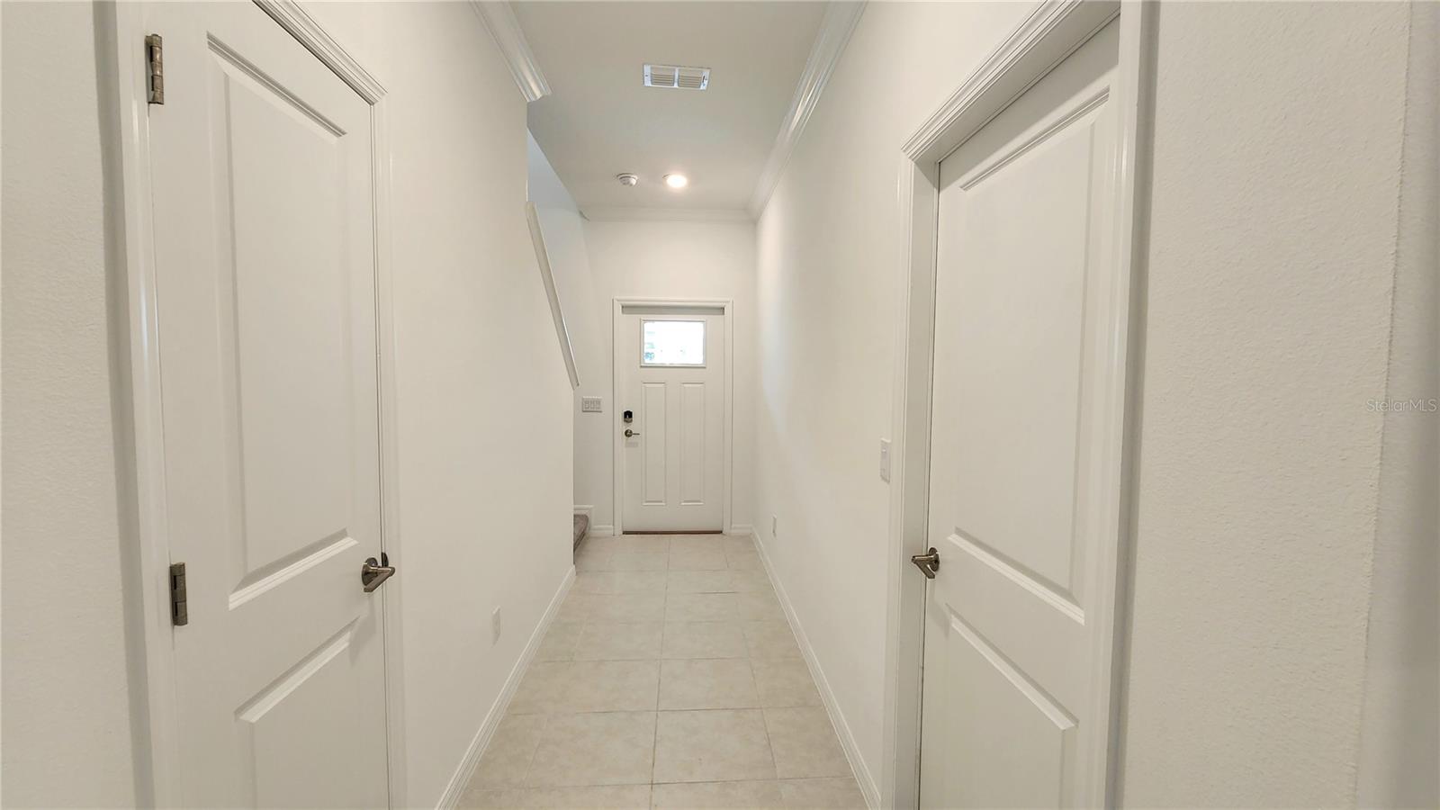 D06 HAWK TOWNHOMES - Residential Lease