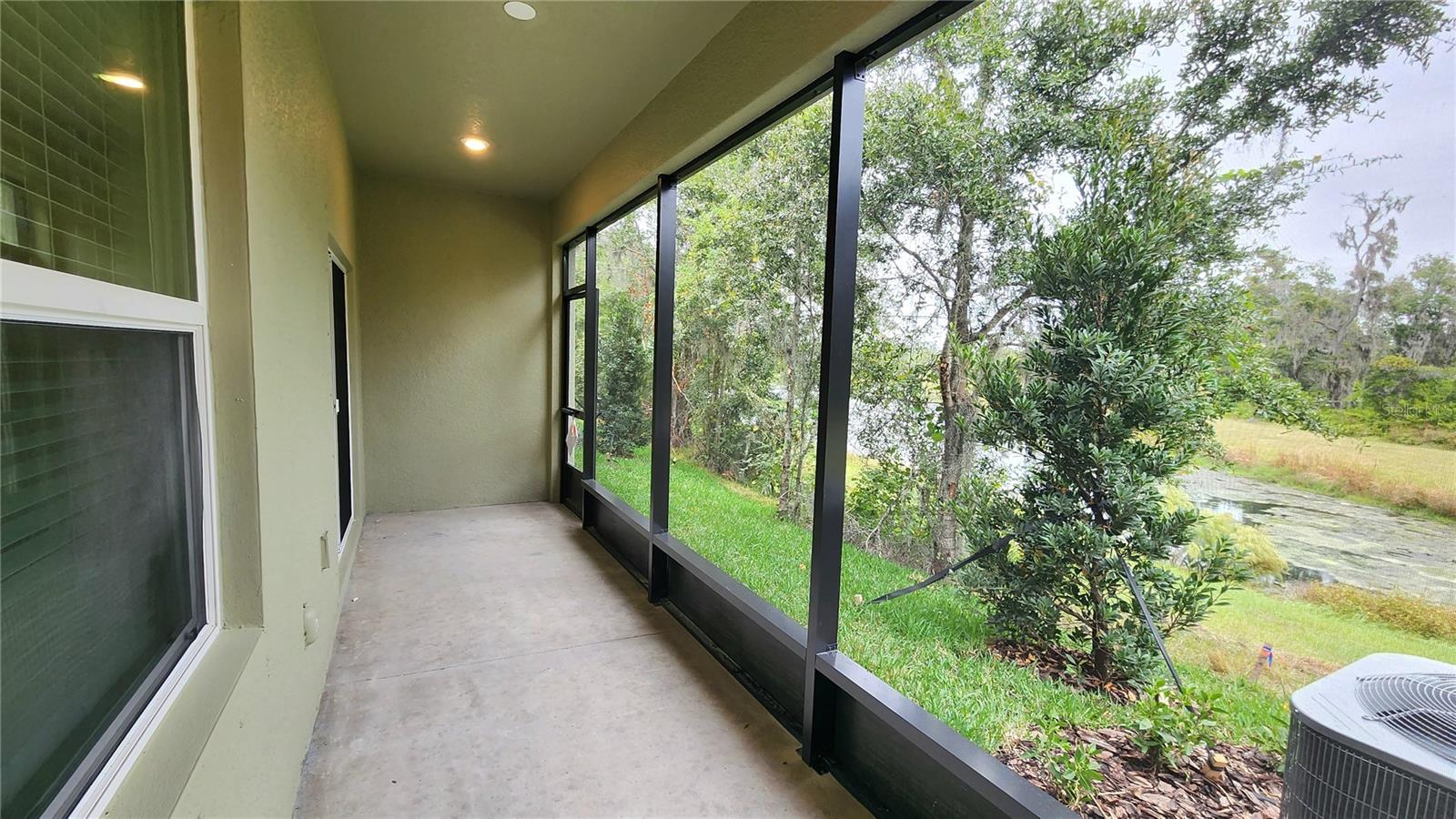 D06 HAWK TOWNHOMES - Residential Lease