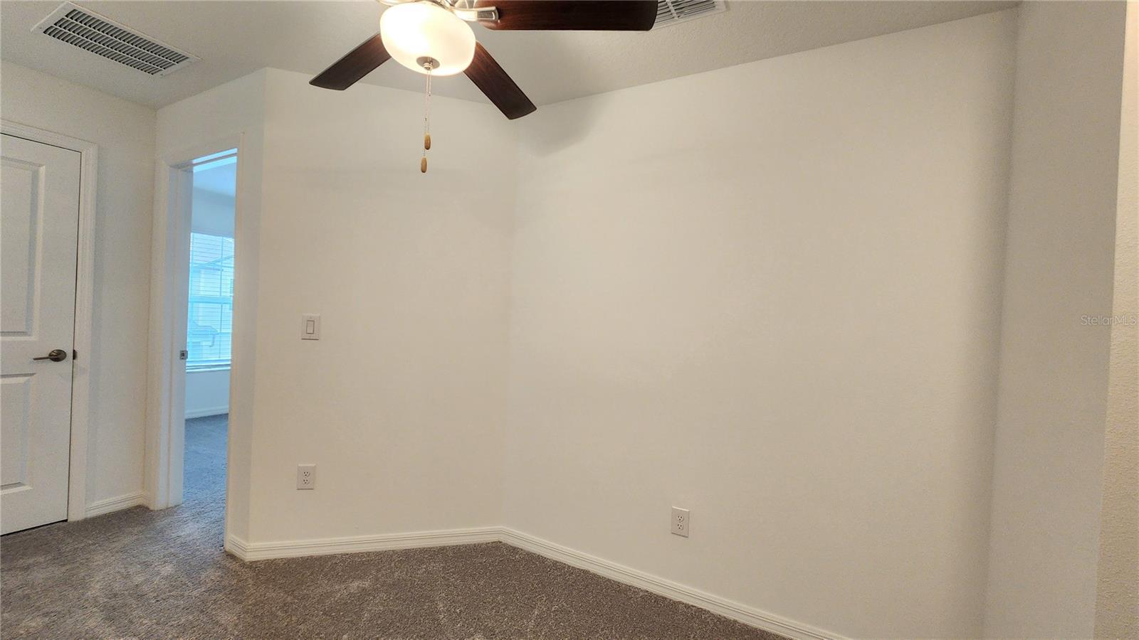 D06 HAWK TOWNHOMES - Residential Lease