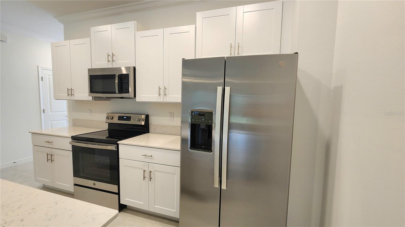 D06 HAWK TOWNHOMES - Residential Lease