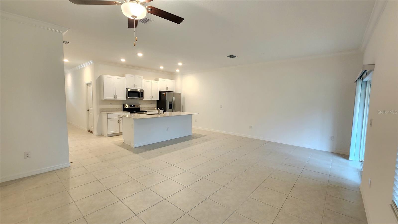 D06 HAWK TOWNHOMES - Residential Lease