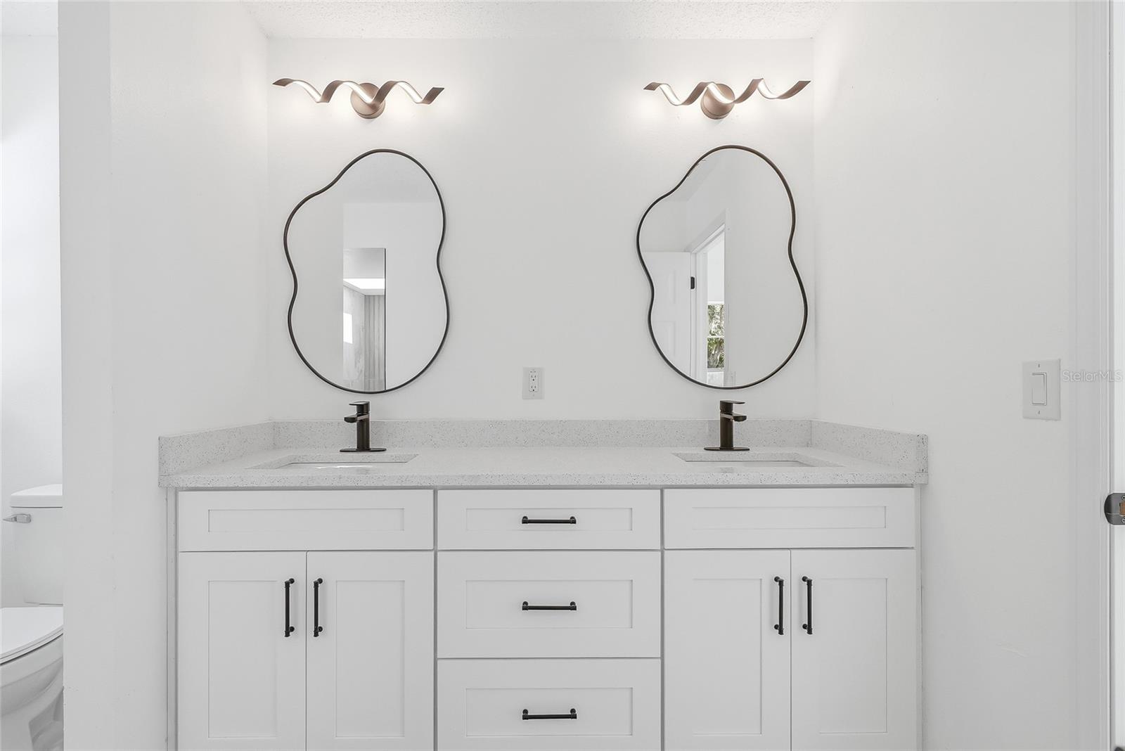 OAKRIDGE ESTATES - Residential