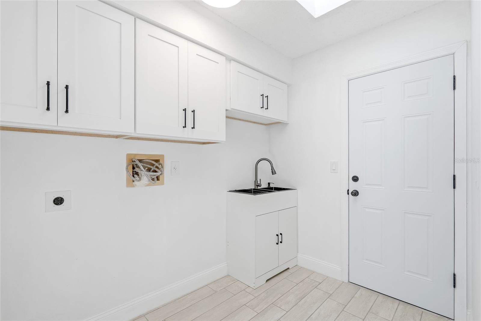 OAKRIDGE ESTATES - Residential