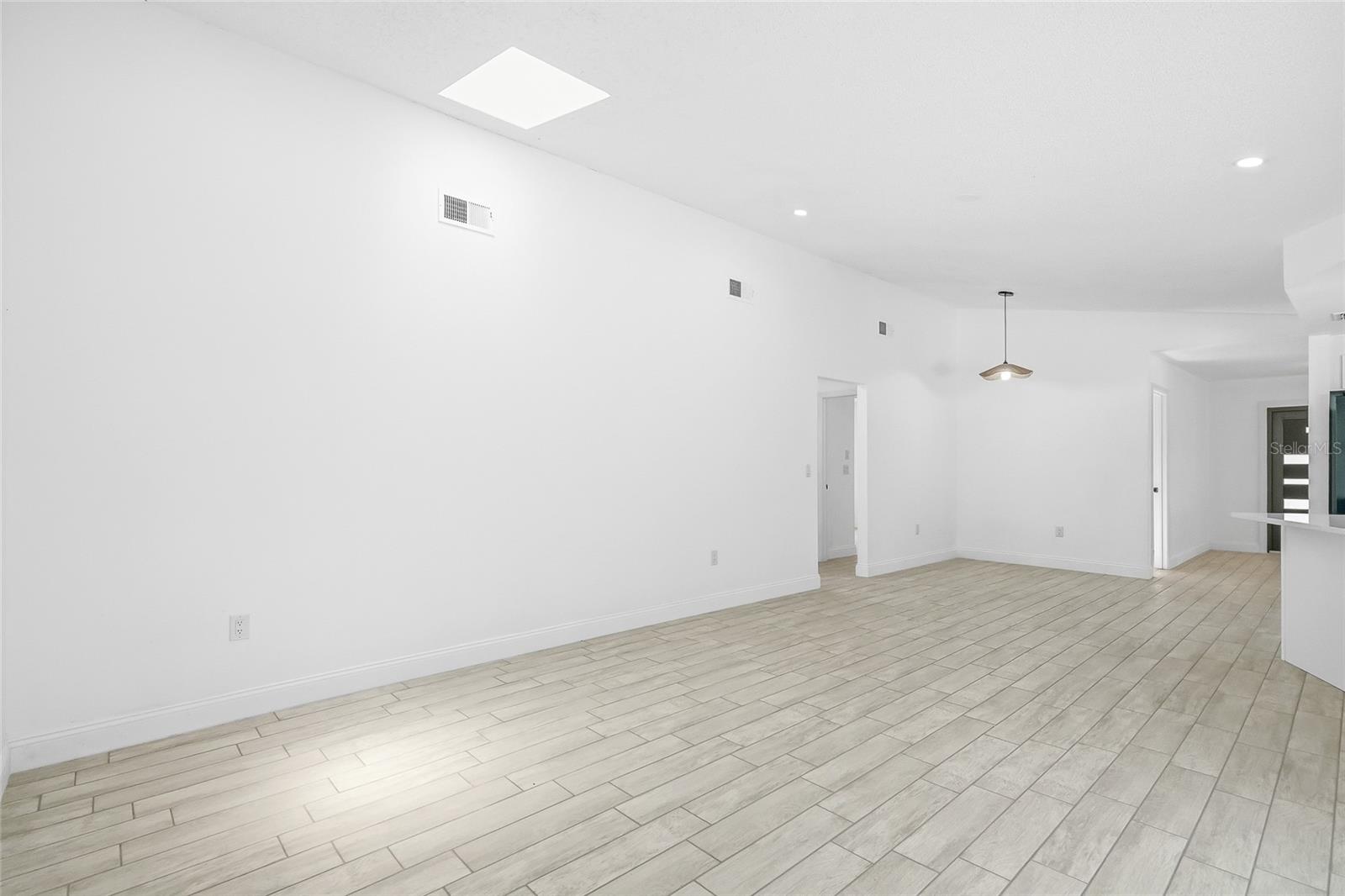 OAKRIDGE ESTATES - Residential
