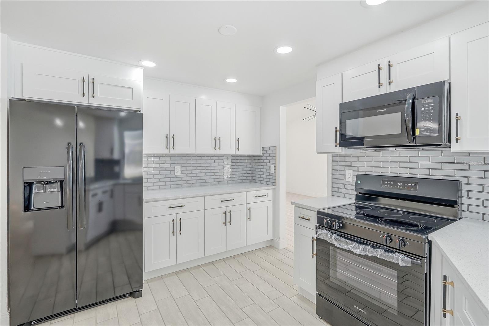 OAKRIDGE ESTATES - Residential