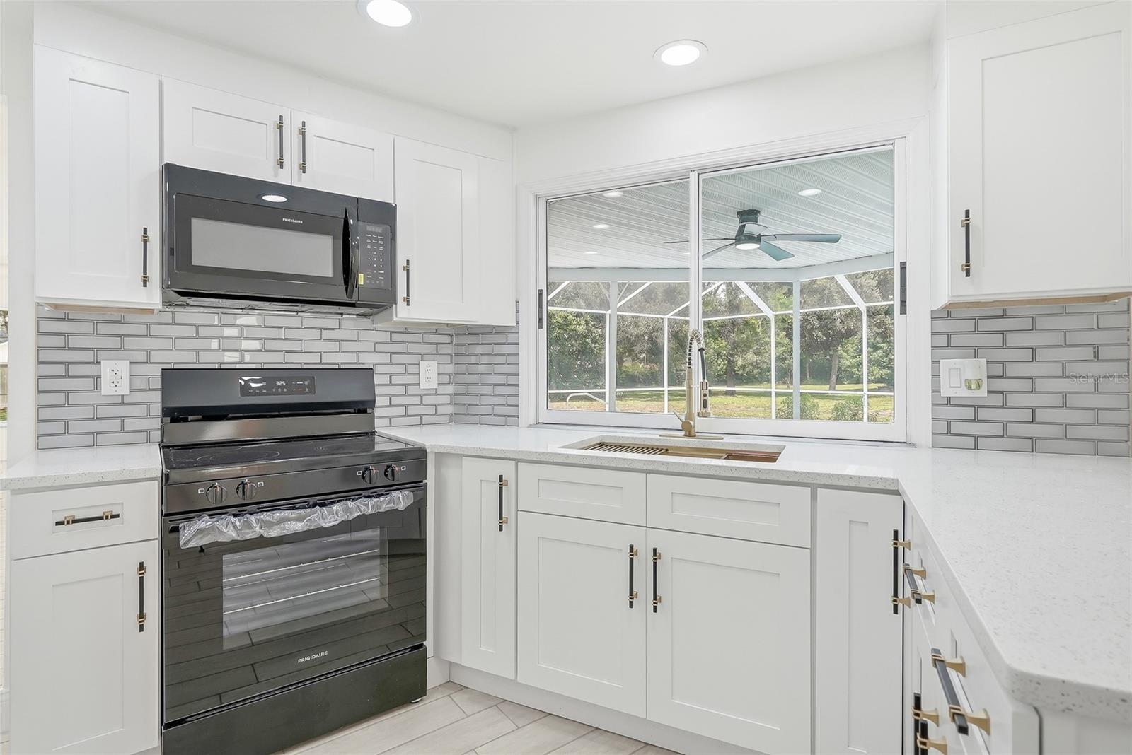 OAKRIDGE ESTATES - Residential