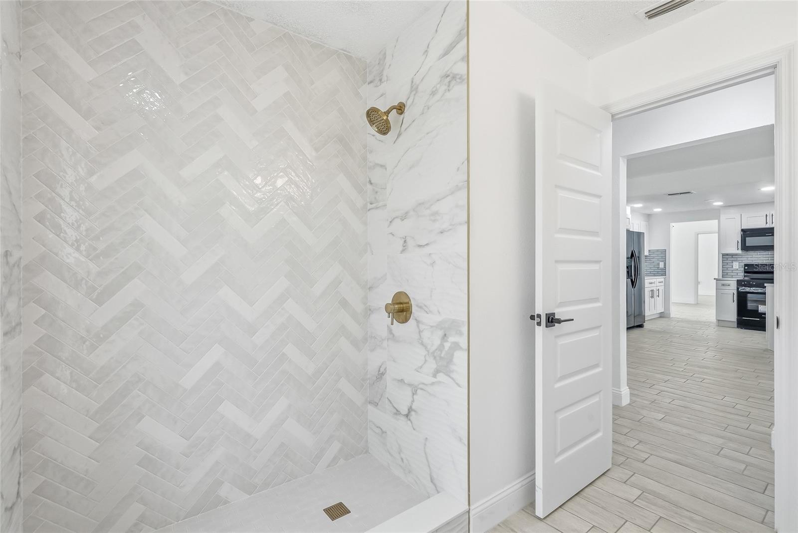 OAKRIDGE ESTATES - Residential