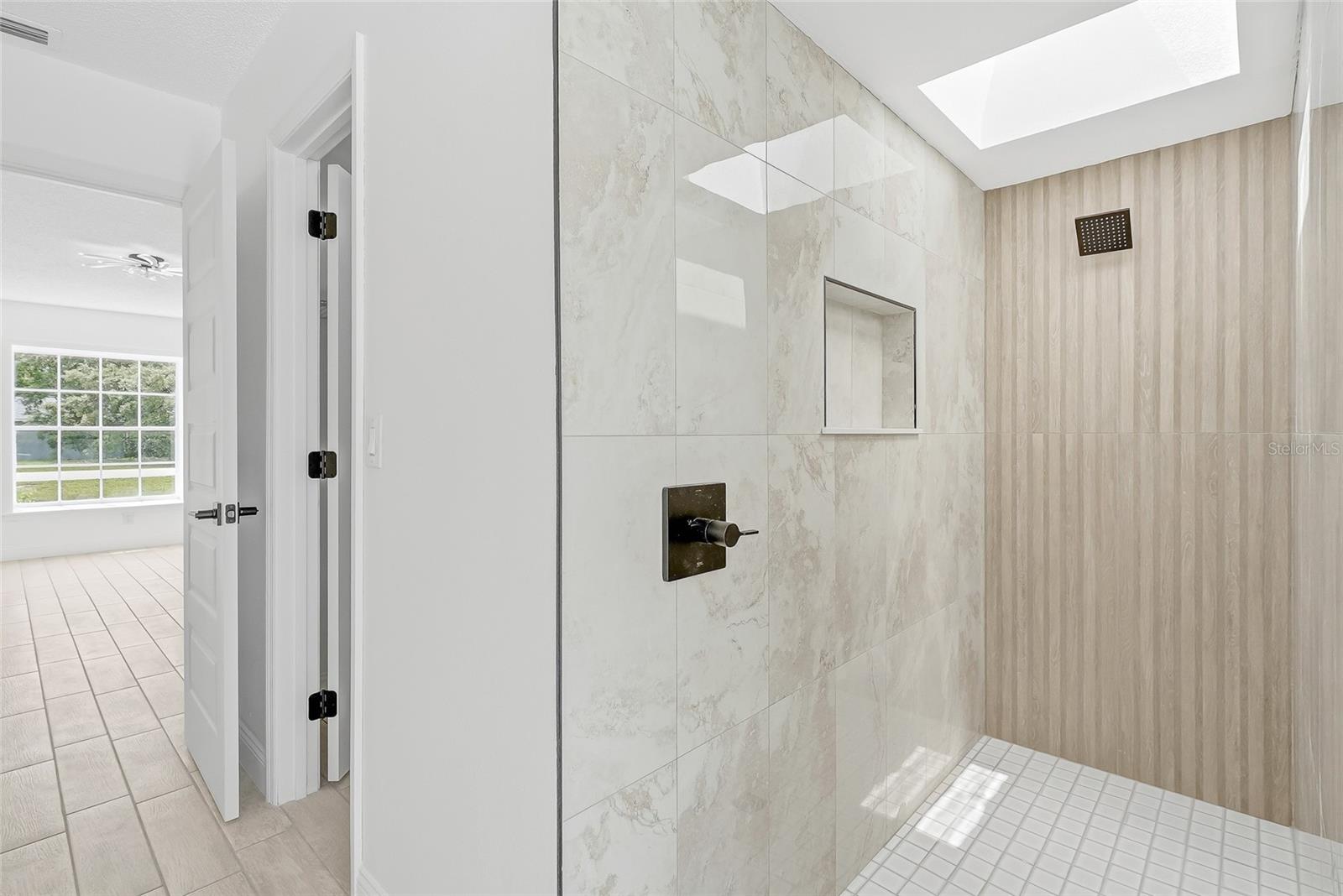 OAKRIDGE ESTATES - Residential