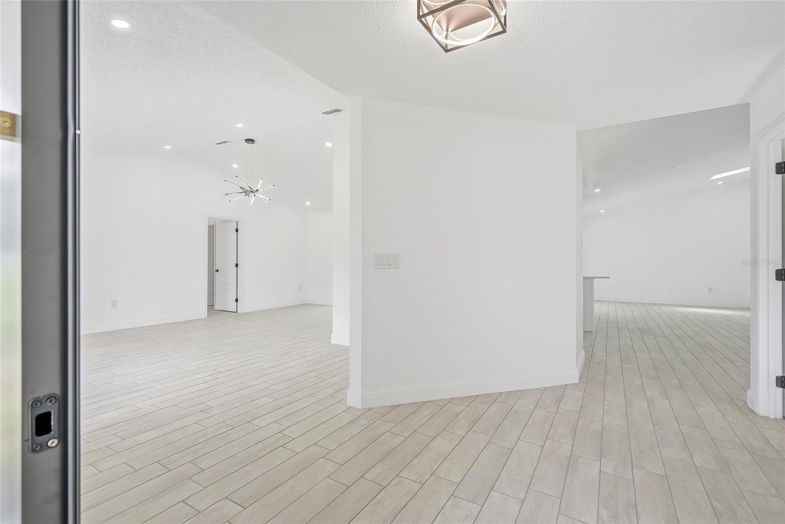OAKRIDGE ESTATES - Residential