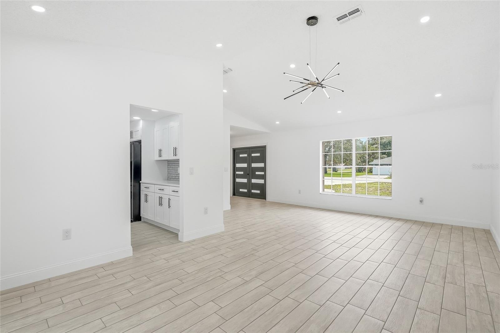 OAKRIDGE ESTATES - Residential